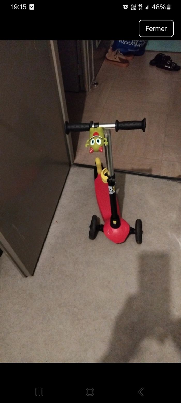 Tre belle trotinette file