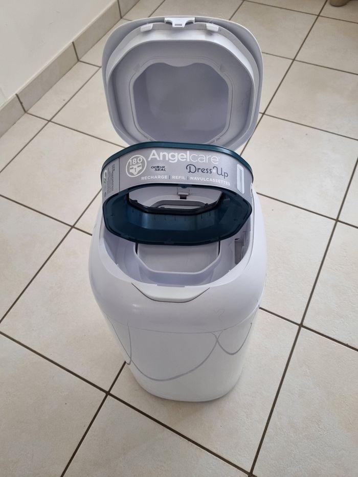 Poubelle à couche - photo numéro 3