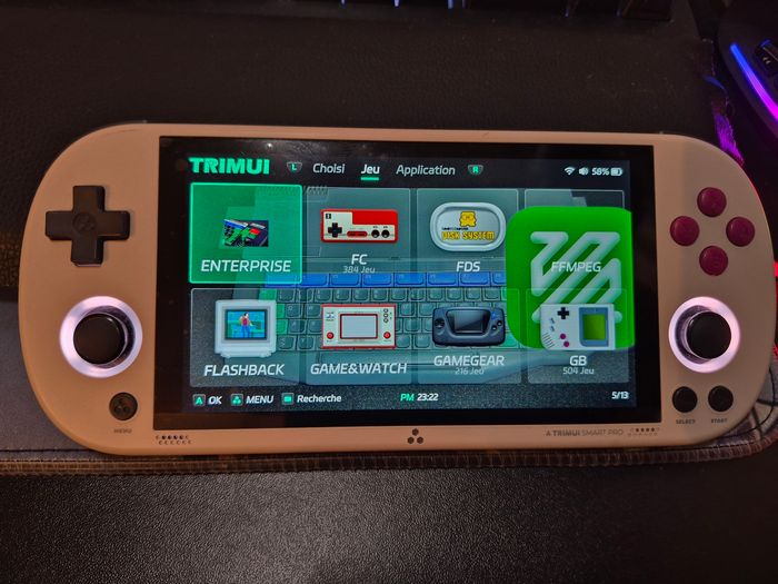 Console retrogaming Trimui Smart Pro avec 5000 jeux - photo numéro 2