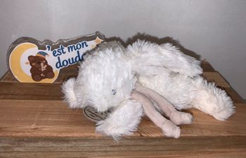DDC106 doudou et compagnie lapin