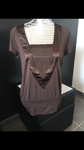 T-shirt martin Naf Naf taille 38