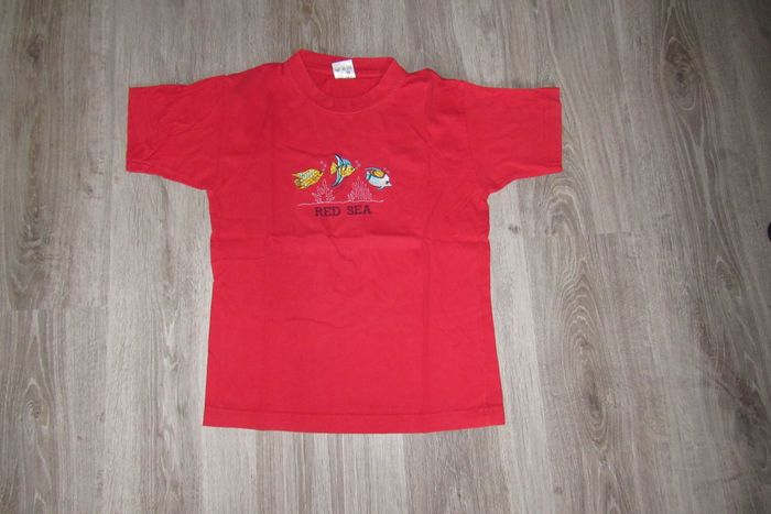 TEE SHIRT MC ROUGE FILLE "RED SEA" - 10 ANS - n°05 - photo numéro 2