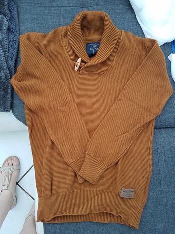 Pull marron
