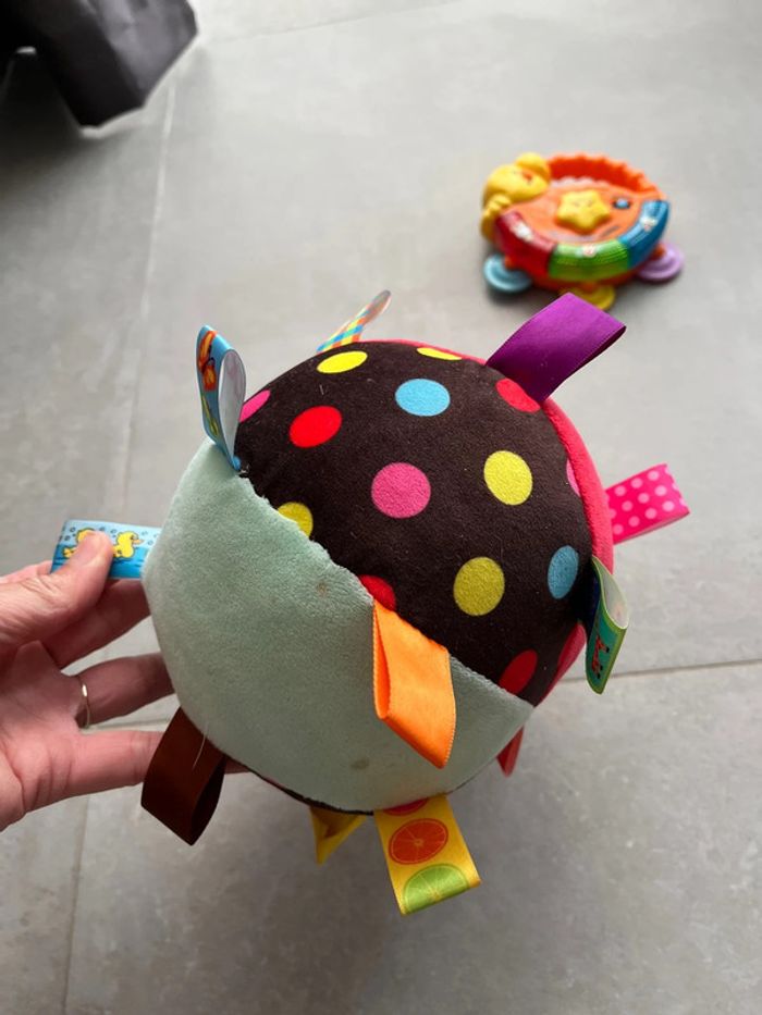 Jeux jouets bébé enfants 1er âge - photo numéro 4