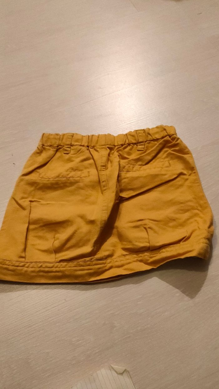 Jupe jaune taille 3 ans