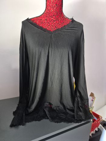 Pull fin a dentelle