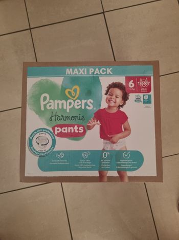 60 couches pampers T6