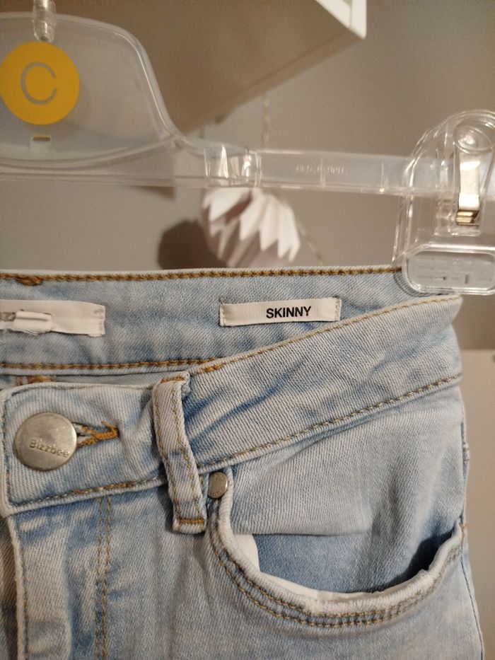 Jean skinny bleu clair taille 36 bizzbee - photo numéro 2