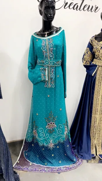 Magnifique caftan sari avec un dégradé de couleur sublime