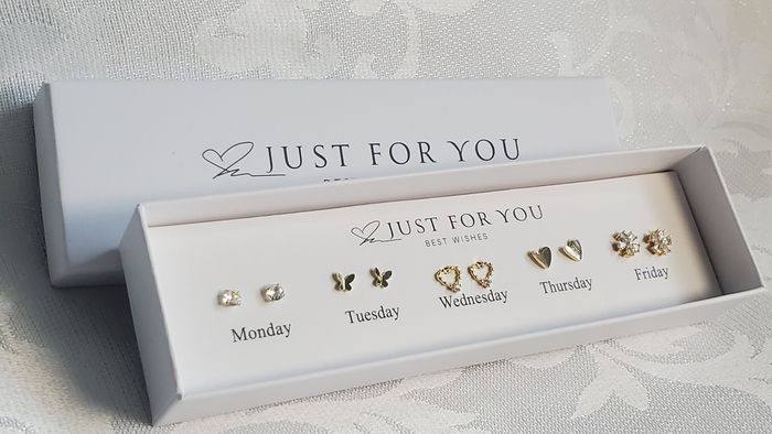 Ensembles boucles d'oreilles neuves. - photo numéro 3