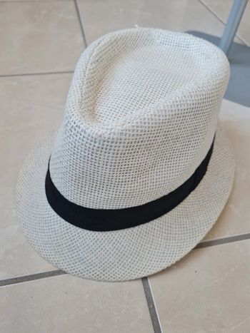 Chapeau blanc