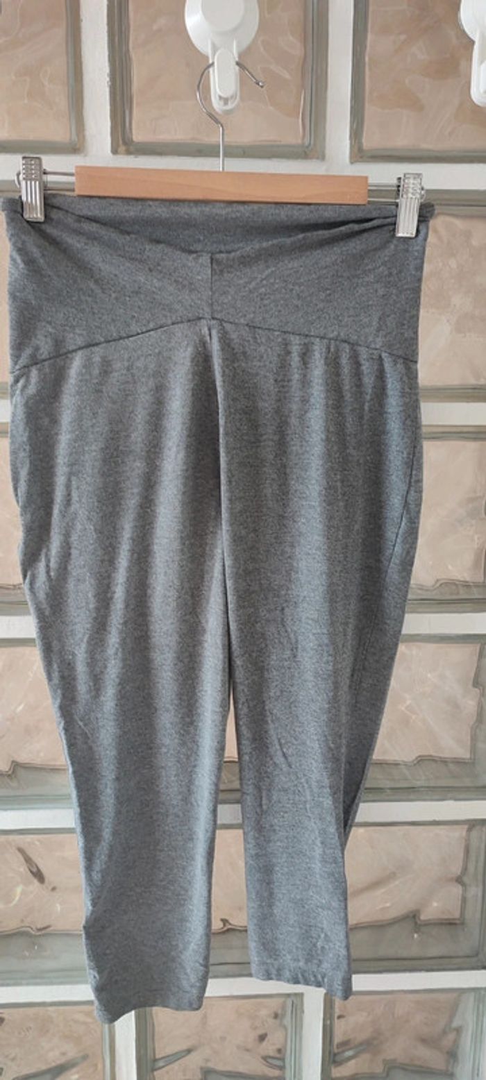 Pantacourt maternité Kiabi taille 38/40 - photo numéro 2