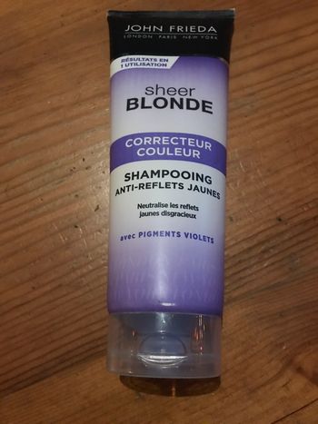 Shampooing anti reflet jaune John Frida