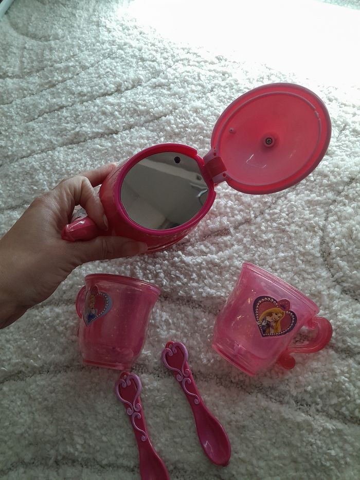 Dînette 🎶  quand  on ouvre le couvercle+ effet son du thé qui coule) + tasse eau et paillettes - photo numéro 2