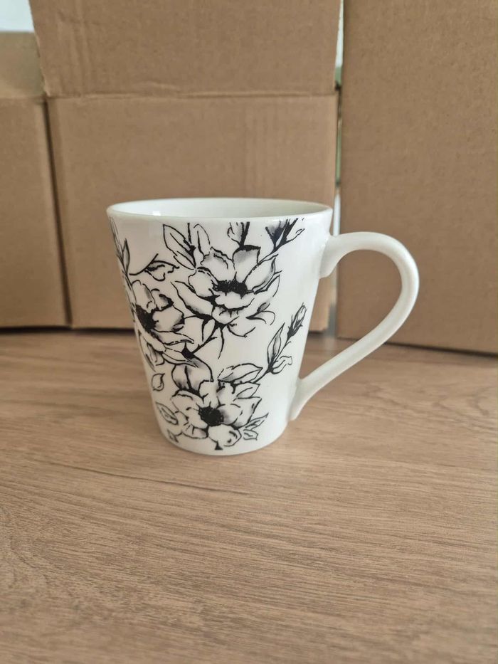 Lot de 12 tasses neuves - photo numéro 4