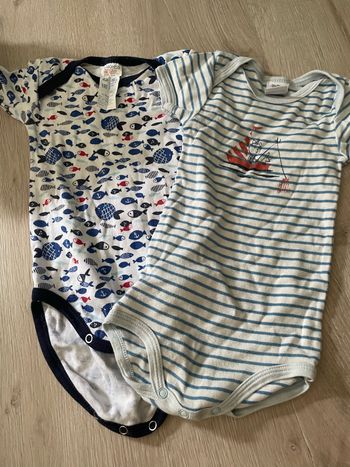 Lot 2 bodies - 12 mois