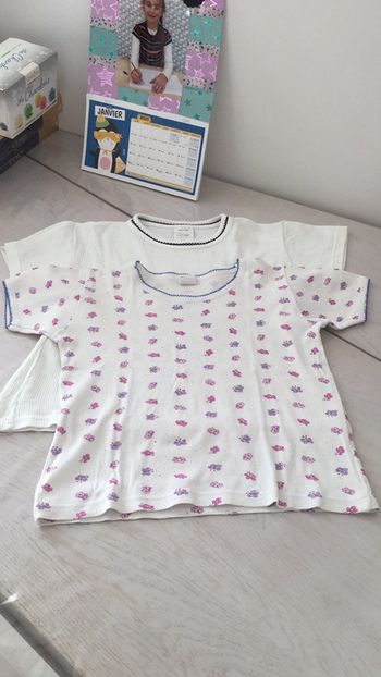 Lot 2 tee-shirts 5 ans