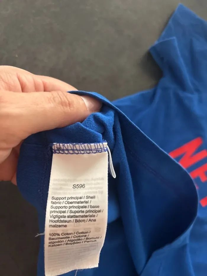 Tee shirt Lacoste x Netflix - photo numéro 5