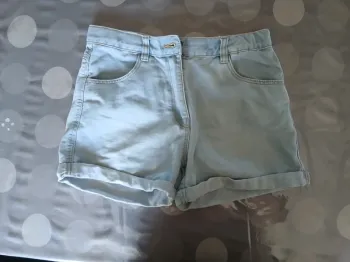 Short 16 ans