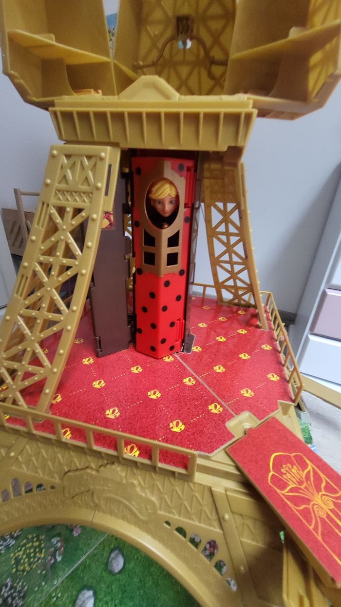 Playset Tour eiffel miraculous ladybug - photo numéro 2