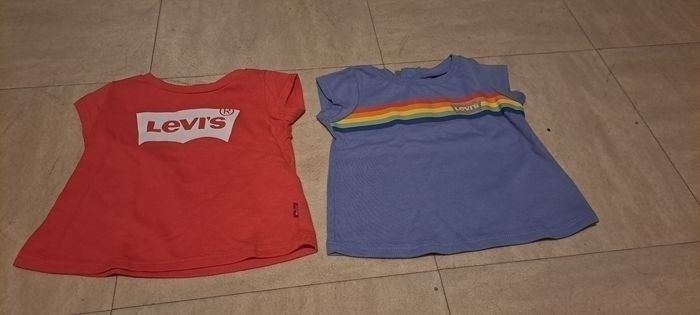 2 T -Shirts Lev'is 6 mois