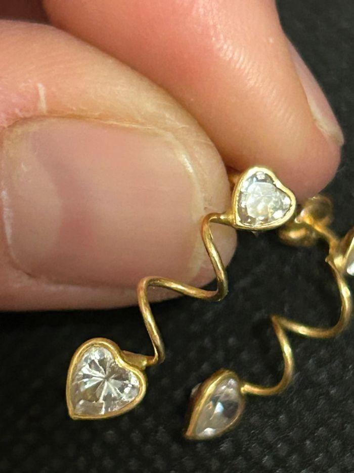Jolie paire de boucles d’oreilles «cœur » ressort en or 18 carats femme TBE - photo numéro 3