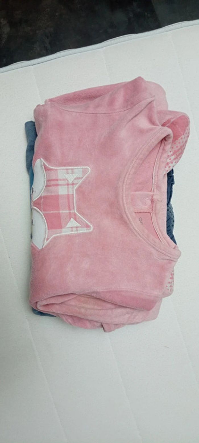 Pyjamas 2ans - photo numéro 4