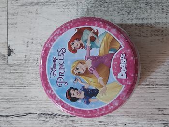 Superbe jeu Dobble Disney Princess 🥰 sous plastique 