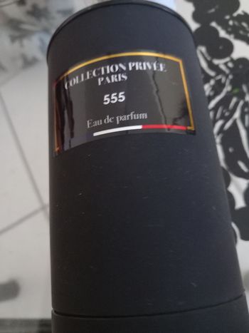 Parfum  collection privée 555 neuf.