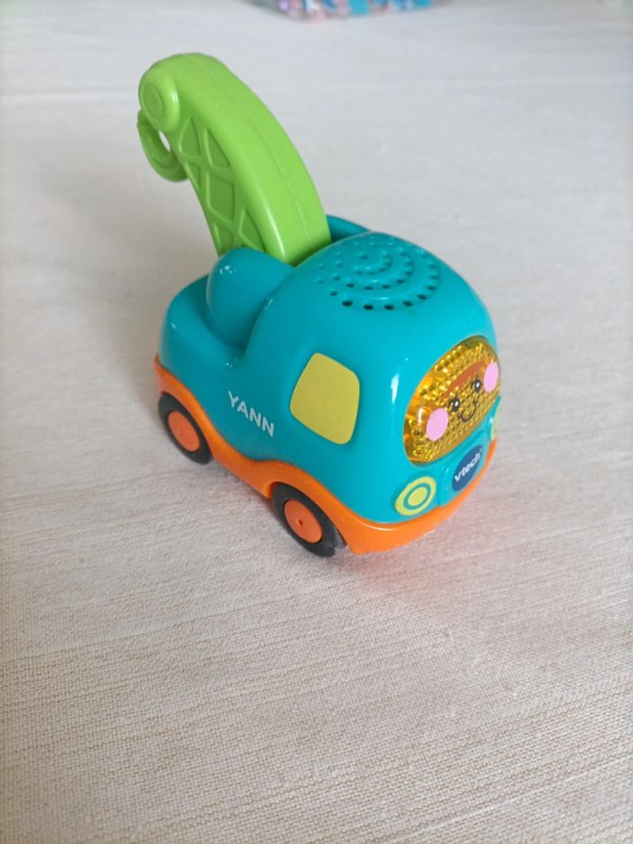 Tut tut bolide animo VTech Yann le roi de la dépanne