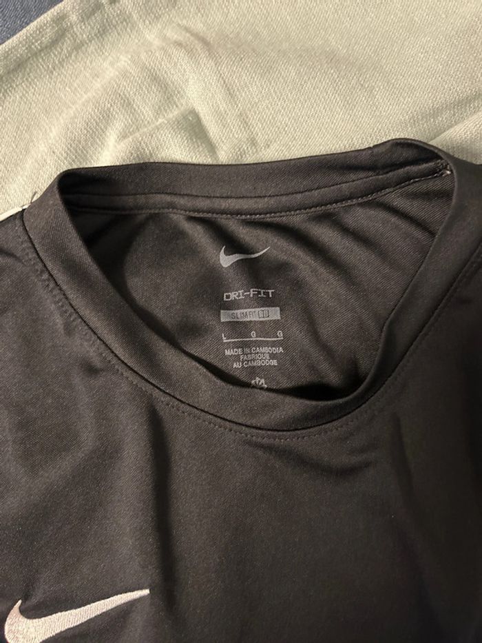 T-shirt Nike taille L - photo numéro 3