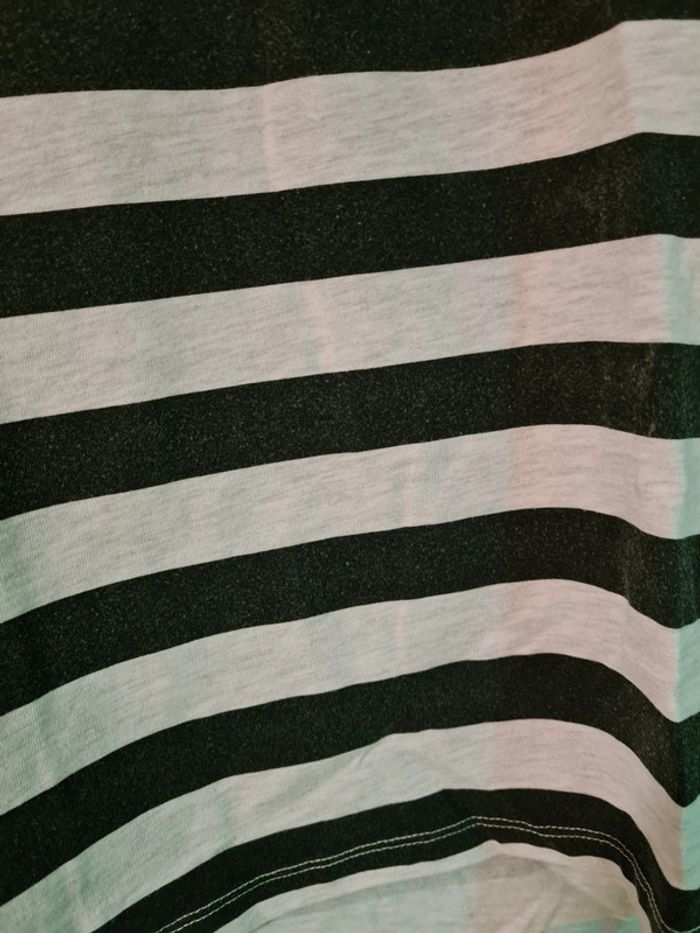 T shirt - photo numéro 2