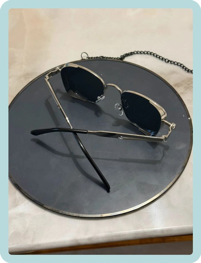 Lunette de soleil noir argentée - photo numéro 4