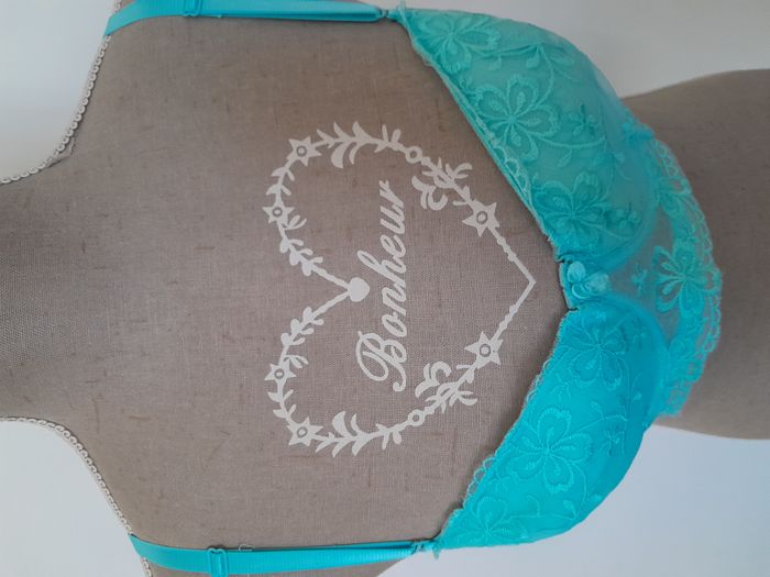 Soutien gorge - photo numéro 4