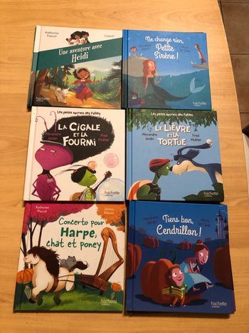 Lot de 11 livres Hachette en tbe à 9 euros