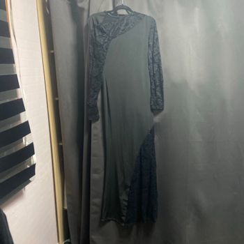 Robe noir en dentelle
