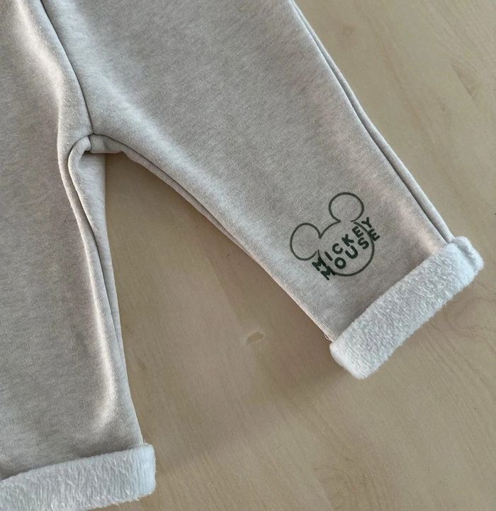 Pantalon Disney Mickey 9 mois - photo numéro 5