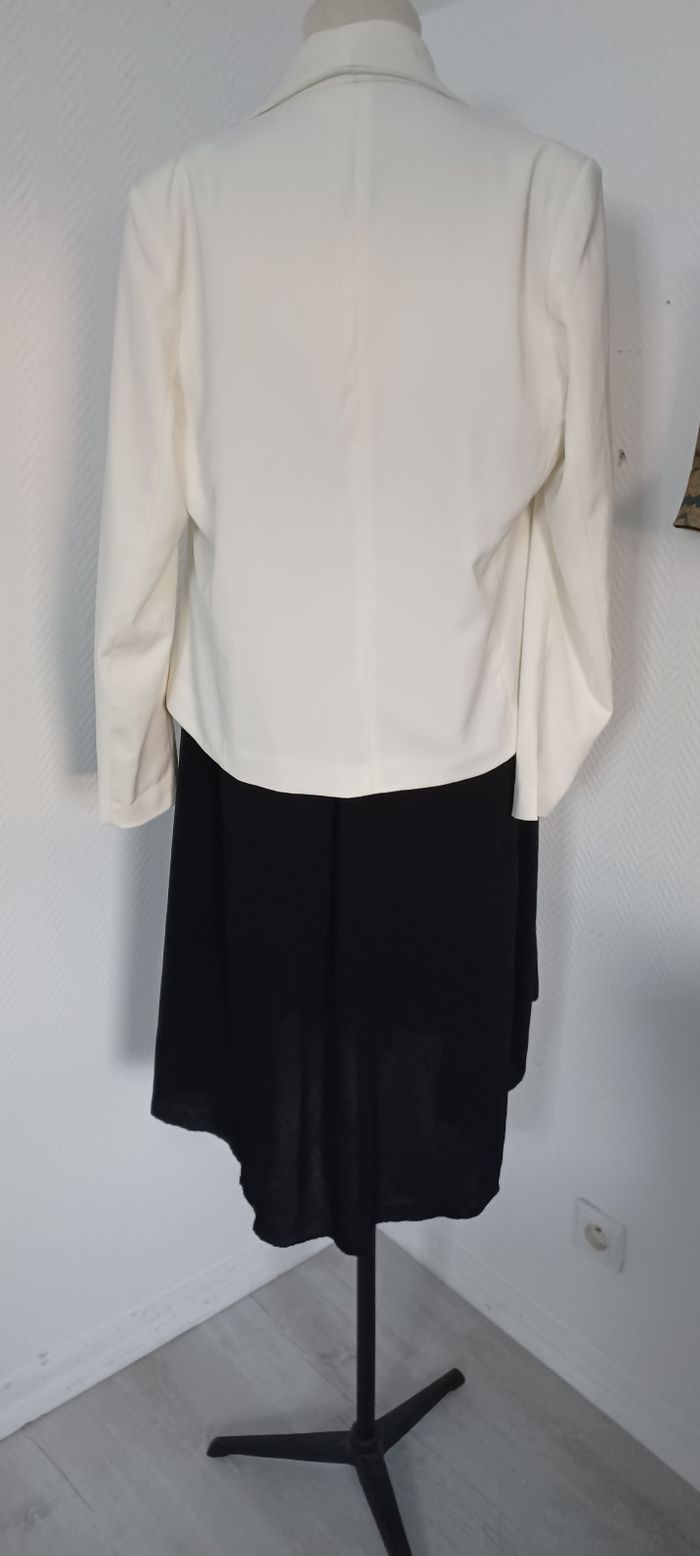 Très joli ensemble femme - photo numéro 5