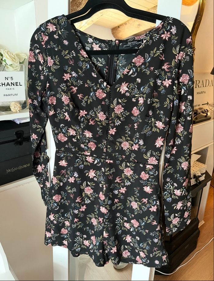 Combishort noir fleuris Bershka T.M neuve 💐