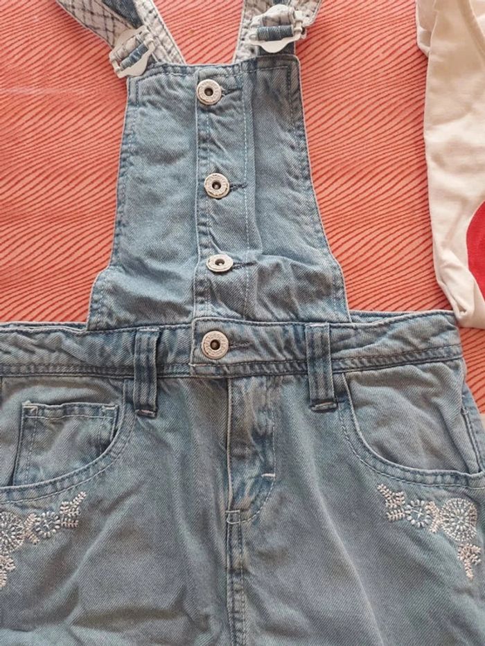 Salopette en jeans complices t-shirt Okaïdi 8 ans - photo numéro 3