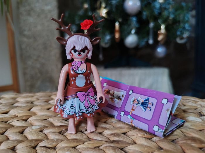 Figurine princesse renne playmobil