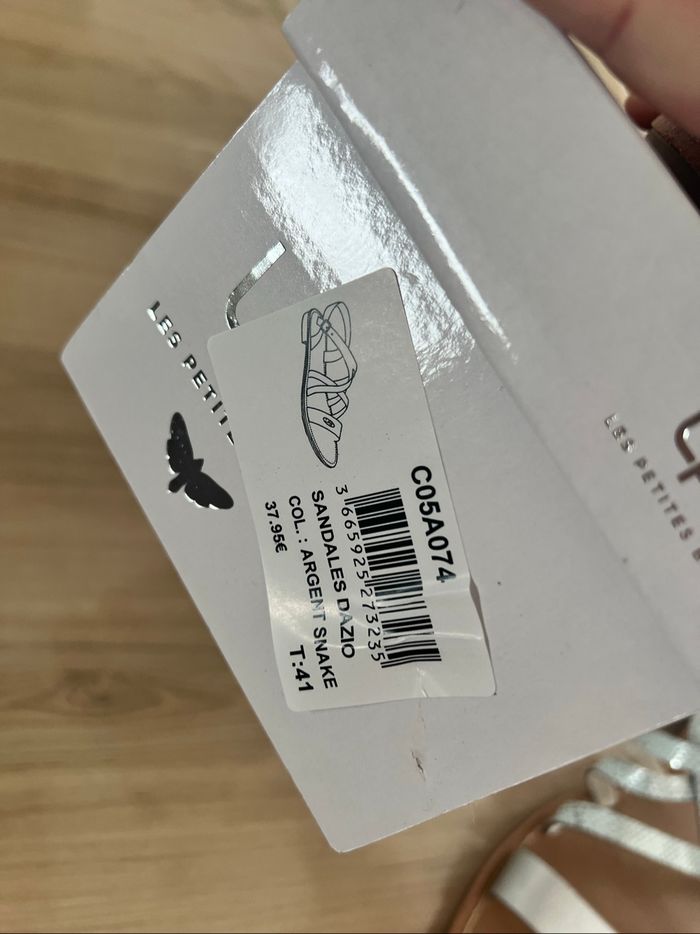 Sandales neuve les petites bombes taille 41 - photo numéro 7