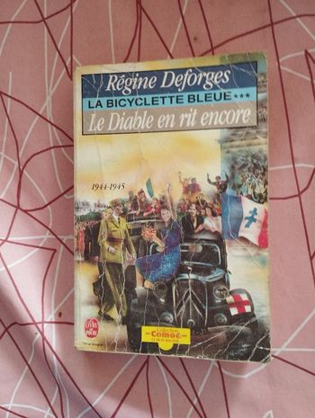 La bicyclette bleue le diable en rit encore