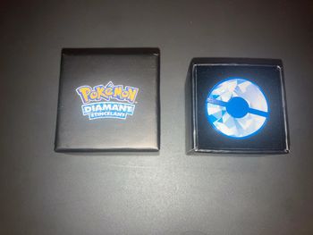 Pin's Pokémon Diamant Etincelant