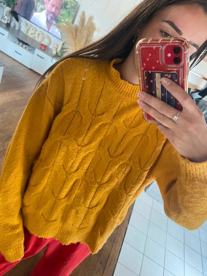 Pull jaune moutarde