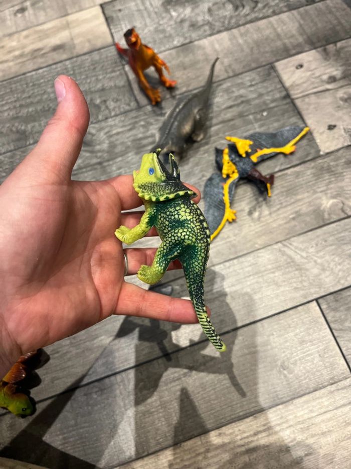Lot dinosaures - photo numéro 9