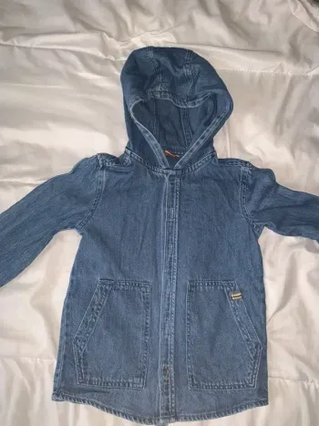 Veste/gilet en jean à capuche