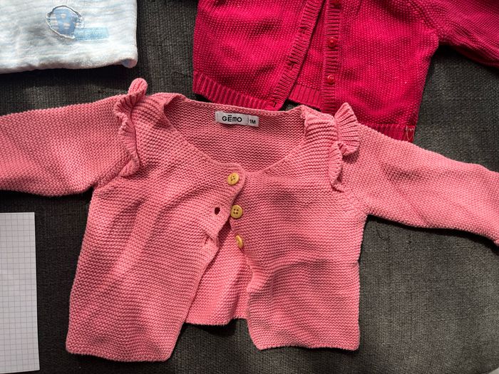 Lot gilets fille taille 1 mois - photo numéro 2