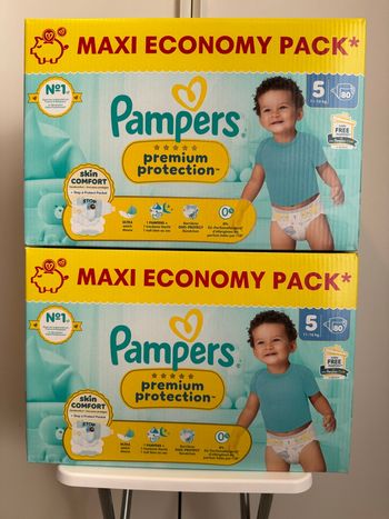 160 couches Pampers premuim protection taille 5