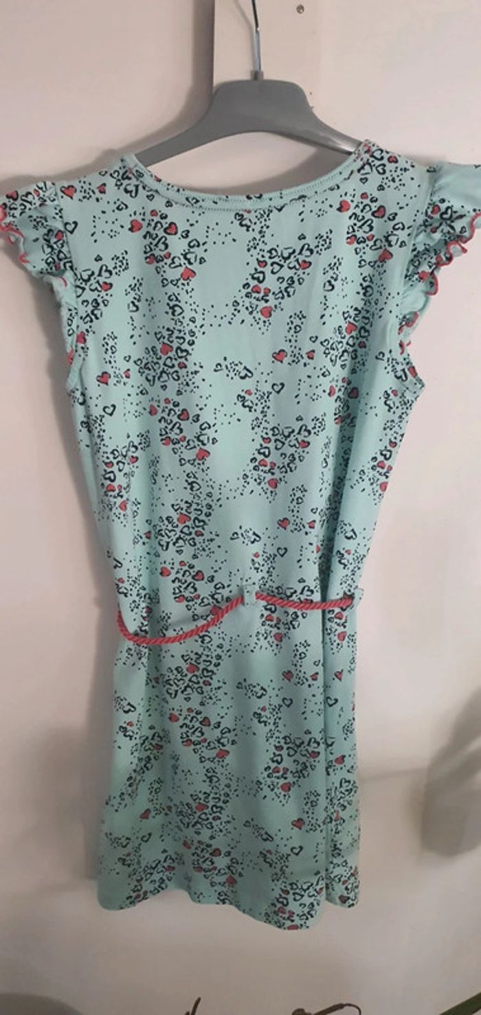 Robe petits cœurs. 9ans - photo numéro 3